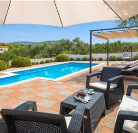 6 bedroom villa with pool in Milna, Brac Island sleeps 11